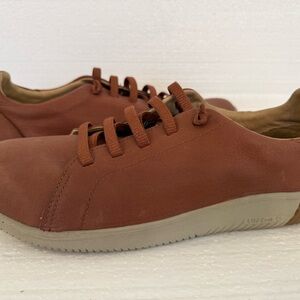 Fox Men's Tan Sneakers
